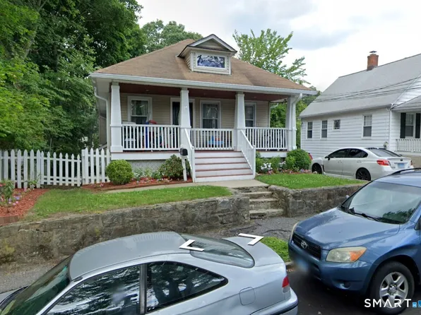 19 Ridgeway Street, Stamford, CT 06907
