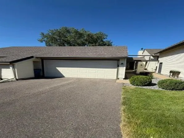 3584 Brookdale Dr N, Brooklyn Park, MN 55443