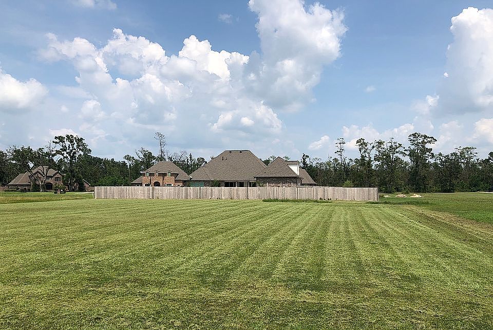 2nd image of 3676 Sonoma Cir