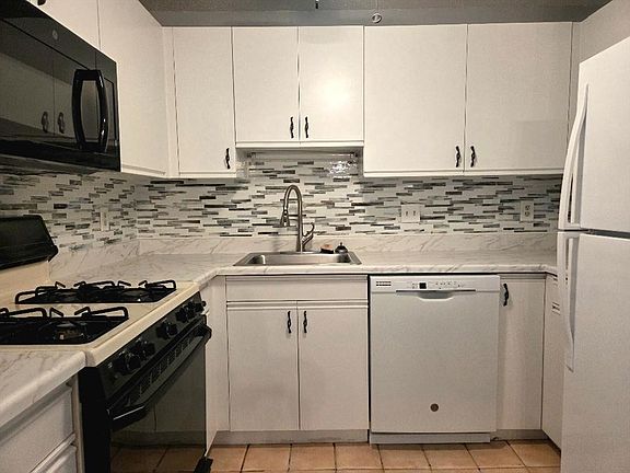4th image of 4234 N Main St APT 606