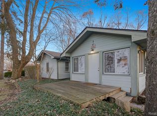 5336 Mansfield Ave, Sterling Heights, MI 48310