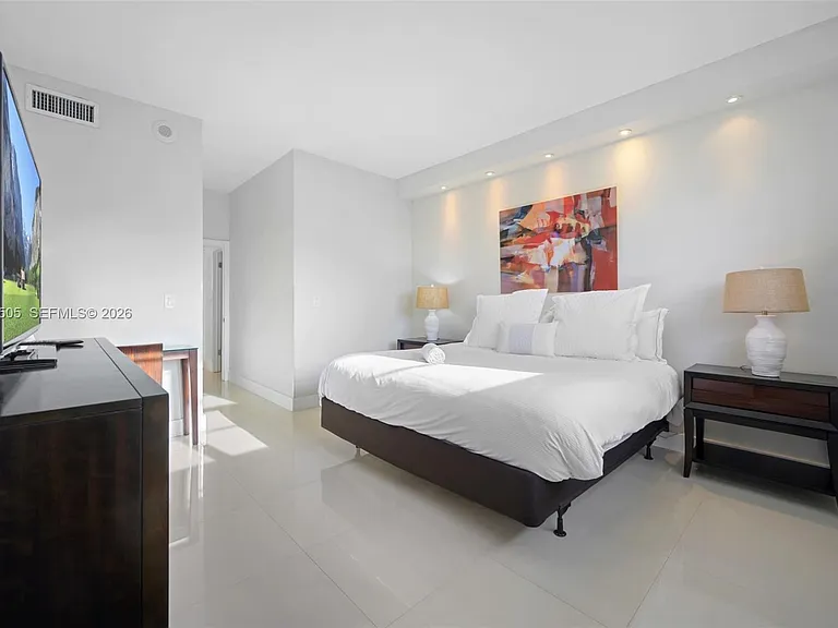 19370 Collins Ave #Penthouse 14 — Photo 11