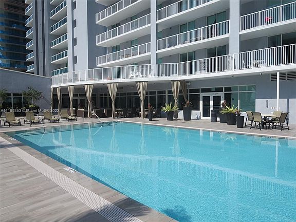 5th image of 1250 S Miami Ave #1309