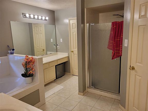 3rd image of 11718 Pedernales Falls Ln