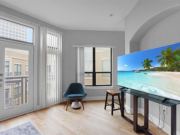 4th image of 1901 Post Oak Blvd APT 4220