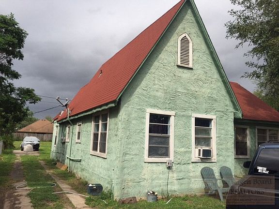 2nd image of 667 N Travis St