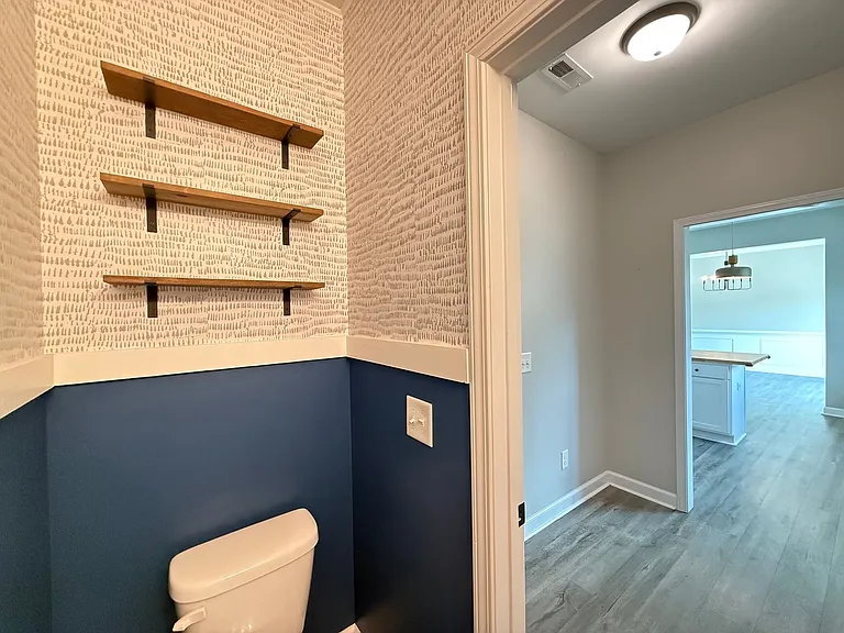303 Breezeway Dr — Photo 28