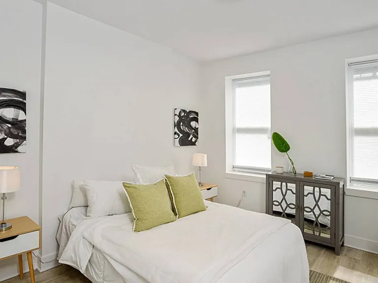 234 51st St #502 — Photo 15