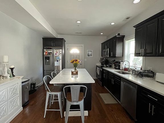 2nd image of 89 Wachusett St #1