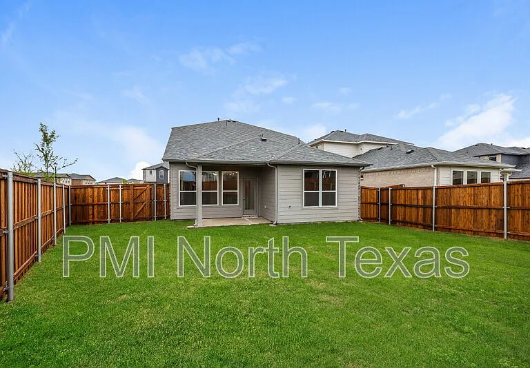 3212 Cordelia Dr — Photo 10