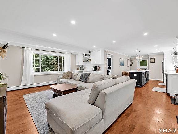 5th image of 42 Butternut Lane