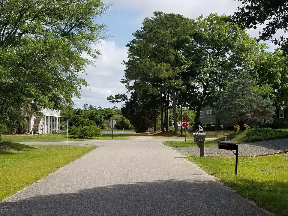 2nd image of 162 NW 13th Street LOT 41
