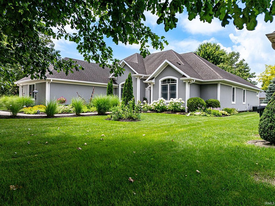 1st image of 305 S Jade Dr