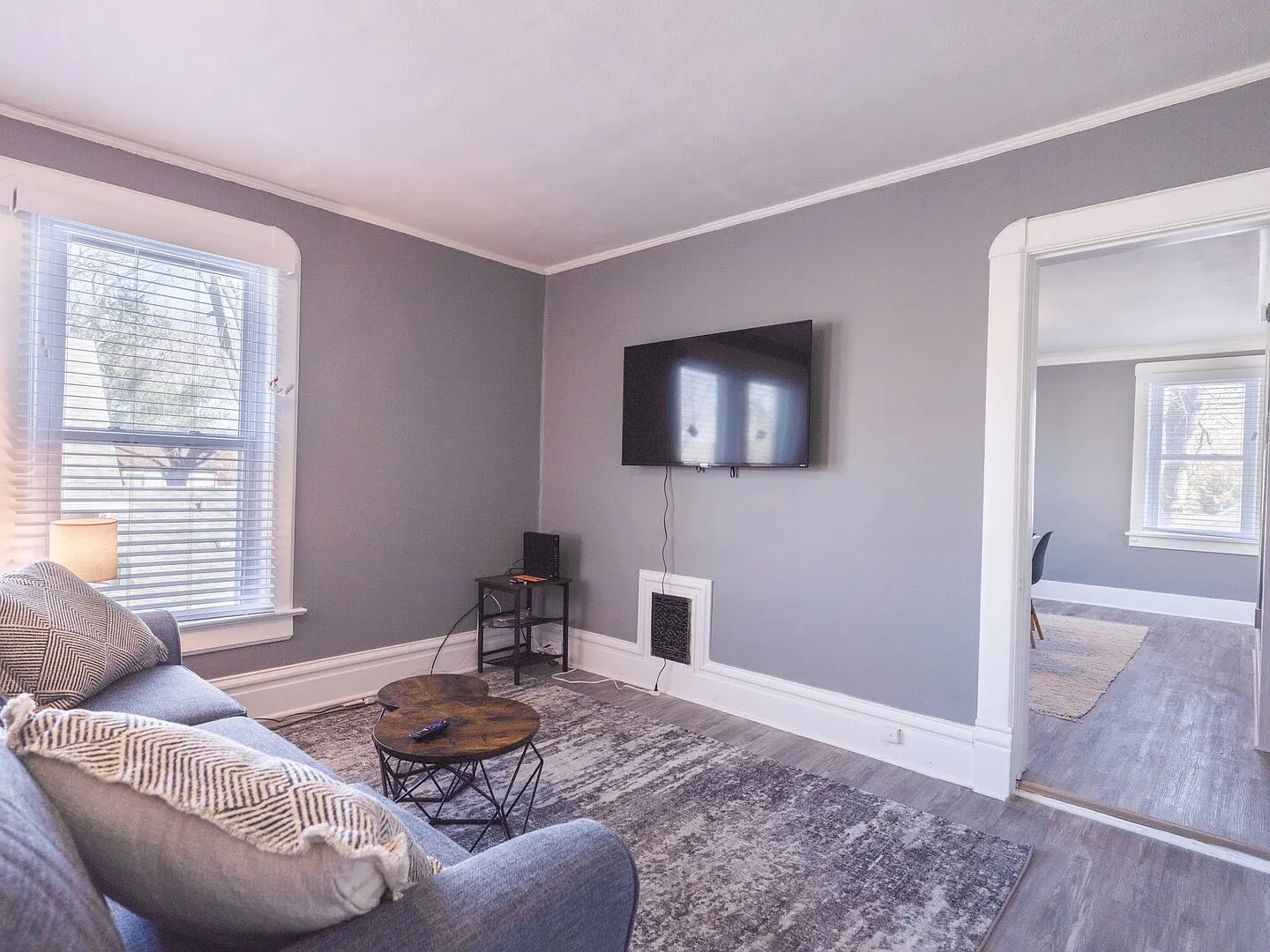 Newly Renovated 2BR/ 2BA Home Near Bradley University — Photo 4