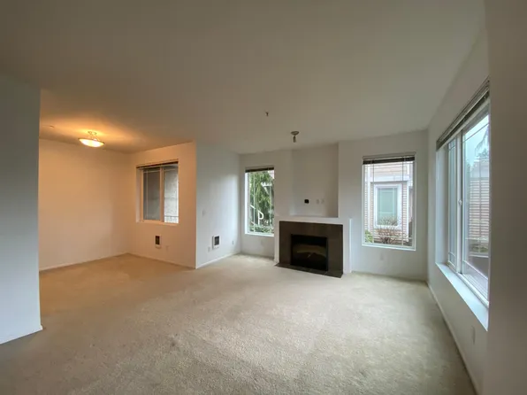 15720 Manor Way APT S1, Lynnwood, WA 98087