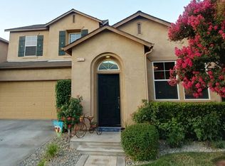 4032 W Peach Tree Ln, Fresno, CA 93722