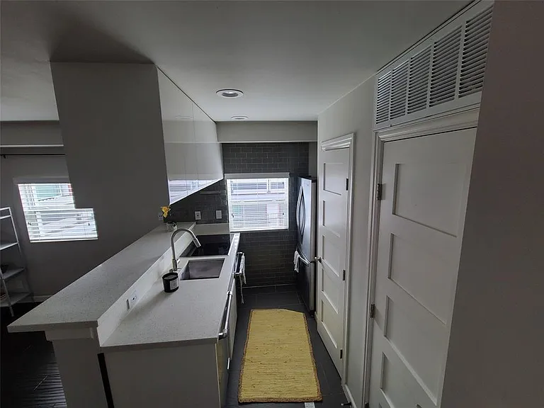 3110 Red River St #307 — Photo 2