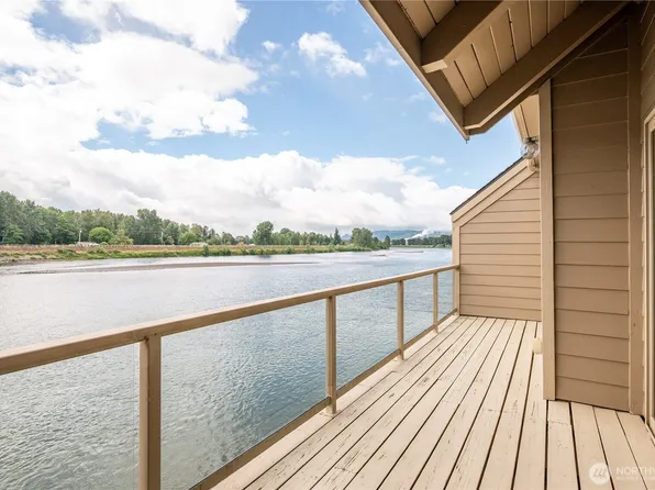 1310 River Road #2, Longview, WA 98632