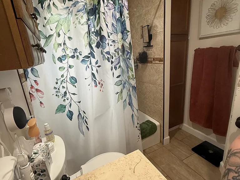 1241 E Michelson St — Photo 30