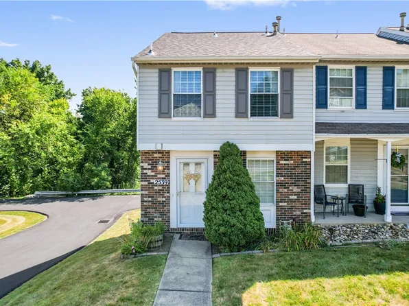 2539 Hawthorne Dr, Oakdale, PA 15071