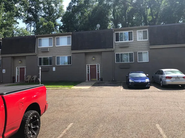 4734 Castlebar St NW APT 1, Canton, OH 44708