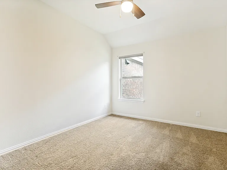 208 Northern Star Ct — Photo 18