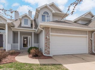 10624 Sharon Cir, Urbandale, IA 50322