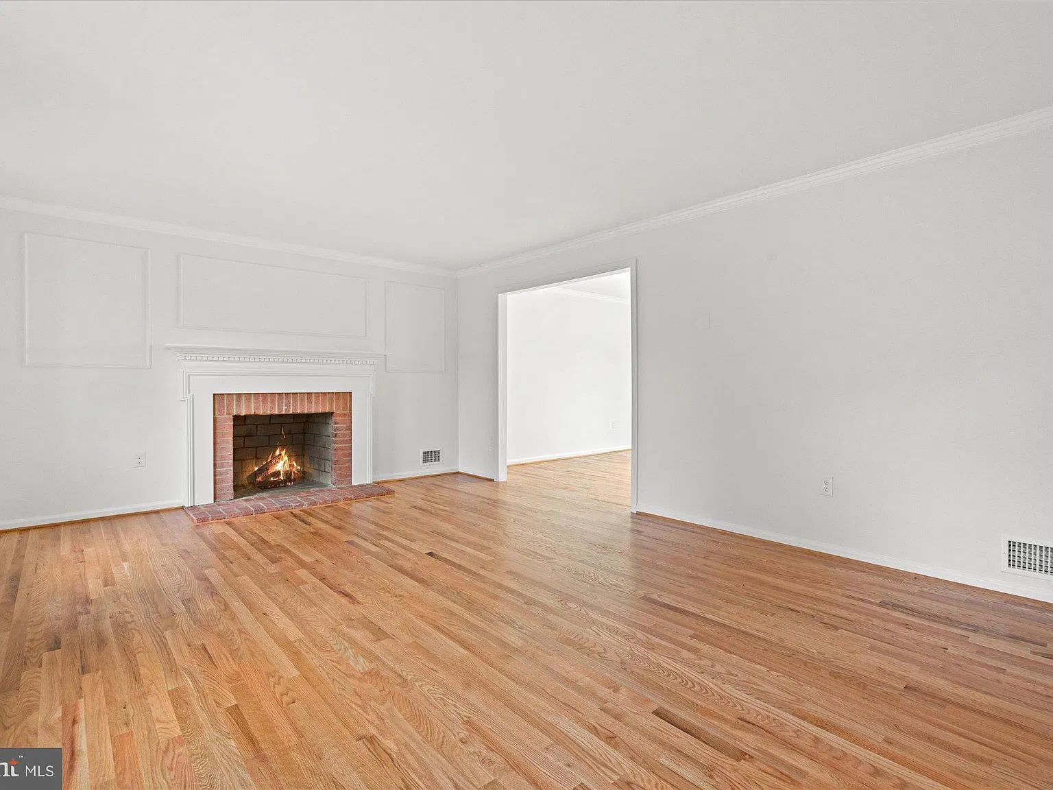 4 bed, 2.5 bath, 2772 sqft, $5,000 — Photo 4