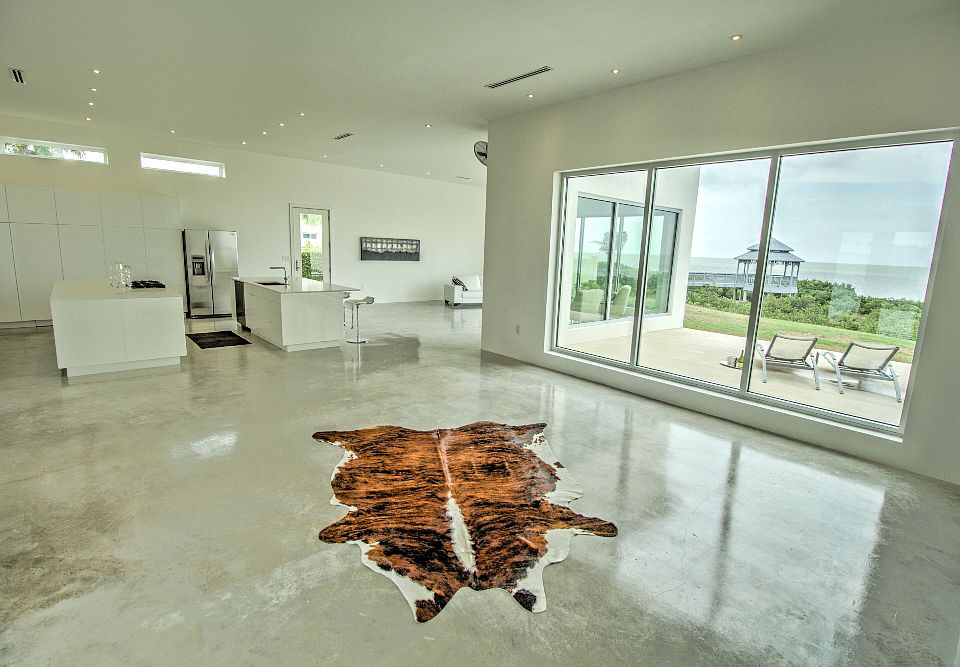 1st image of 145 Oleander Dr