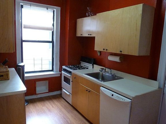 2nd image of 870 W 181st St APT 25