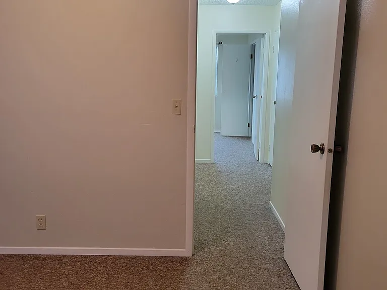 74 Lakeshore Ct #81-1 — Photo 17