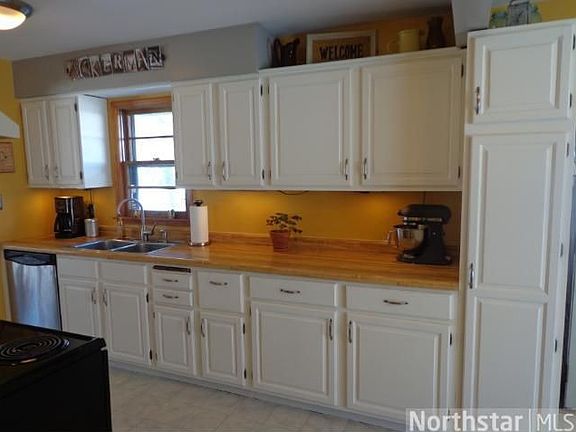 3rd image of 144 Gresham Ave N