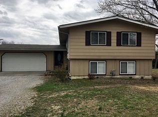 401 W Orange St, Girard, KS 66743