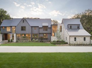 2S360 Madison St, Wheaton, IL 60189