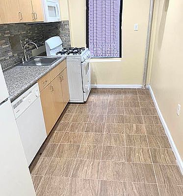 2nd image of 520 W 163rd St APT D7