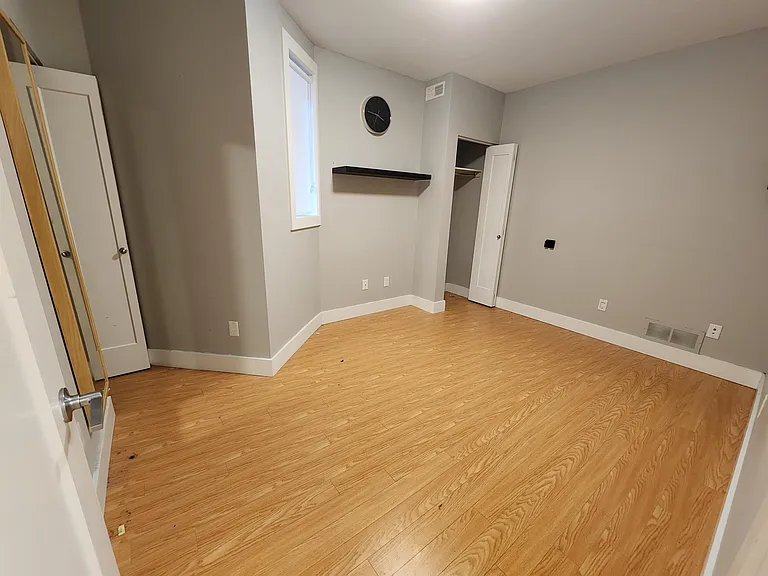 544 Gilmour St — Photo 6