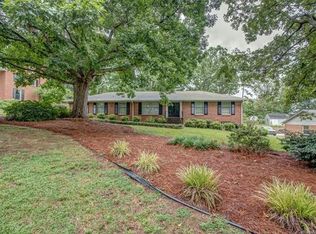 1932 Stoneyridge Dr, Charlotte, NC 28214