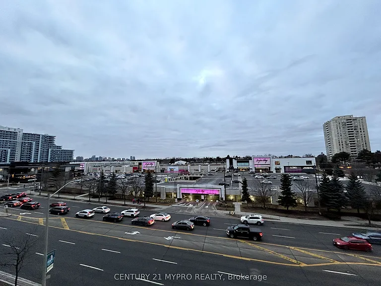 591 Sheppard Ave E #526 — Photo 11