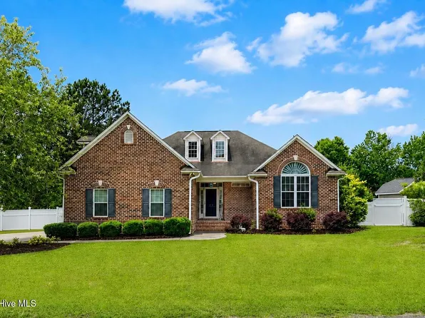 61 Scrub Oaks Drive, Hampstead, NC 28443