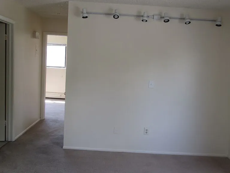2200 Canyon — Photo 10