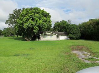 3004 W Parkwood Ave, Friendswood, TX 77546