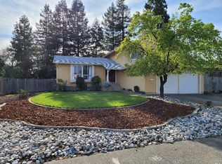 2010 Crinella Dr, Petaluma, CA