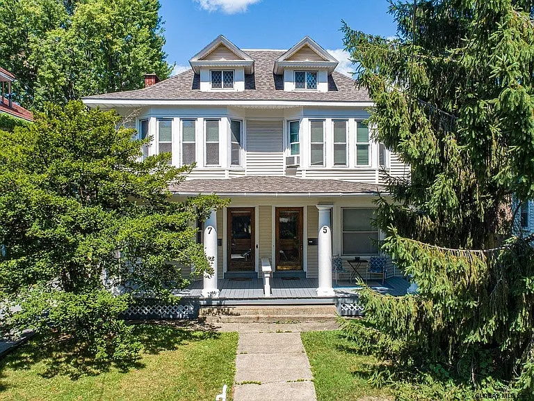 7 S Main Ave — Photo 1
