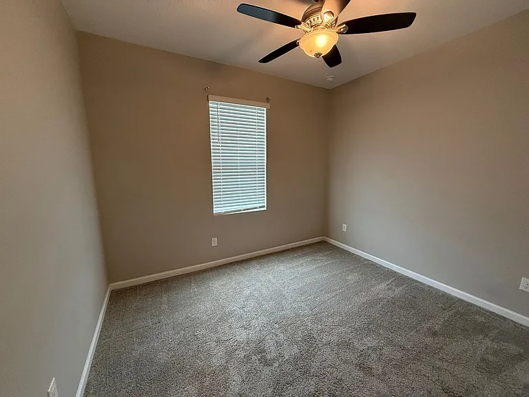 10073 Spring Lake Dr — Photo 15