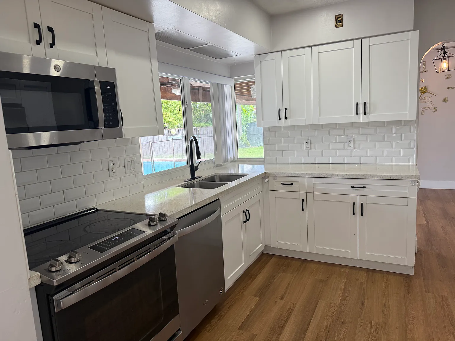 3 bed, 1757 sqft, $4,300 — Photo 4