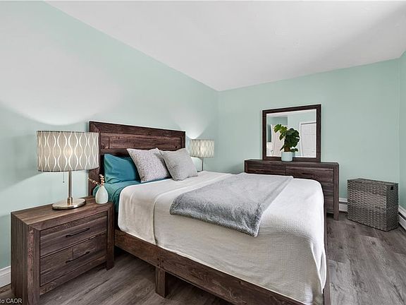 4th image of 456 Carlton St #10