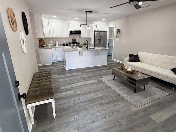 5th image of 3323 Clark Cir