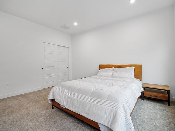 3rd image of 8937 Eager Rd