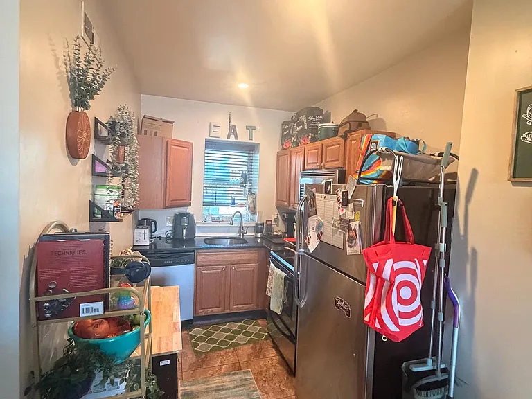 1710 W Girard Ave #2F — Photo 3