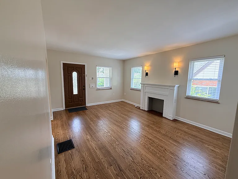 6922 Windward St — Photo 4